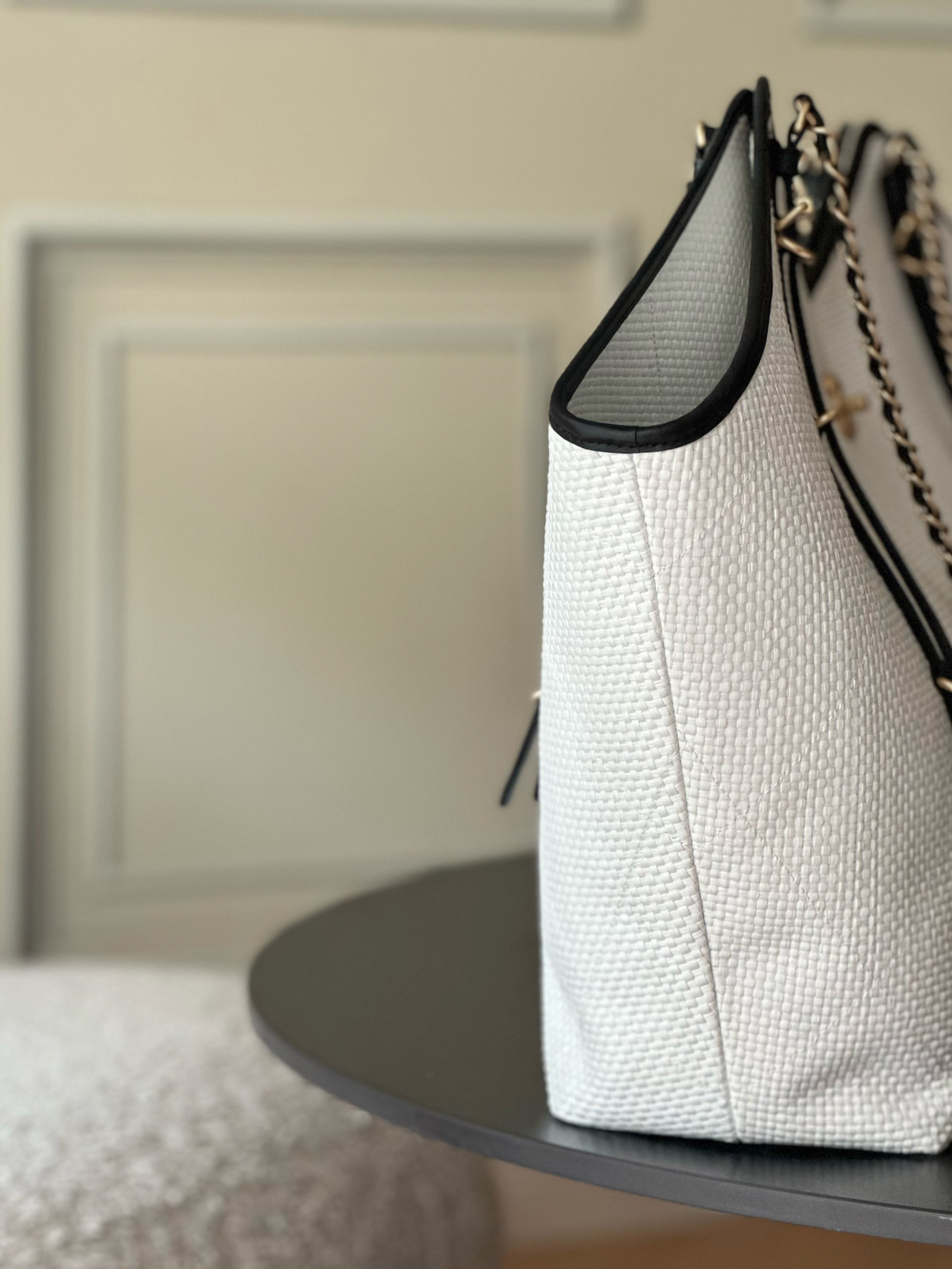 Chanel Maxi Shopping Bag AS5463 36 x 59 x 13cm