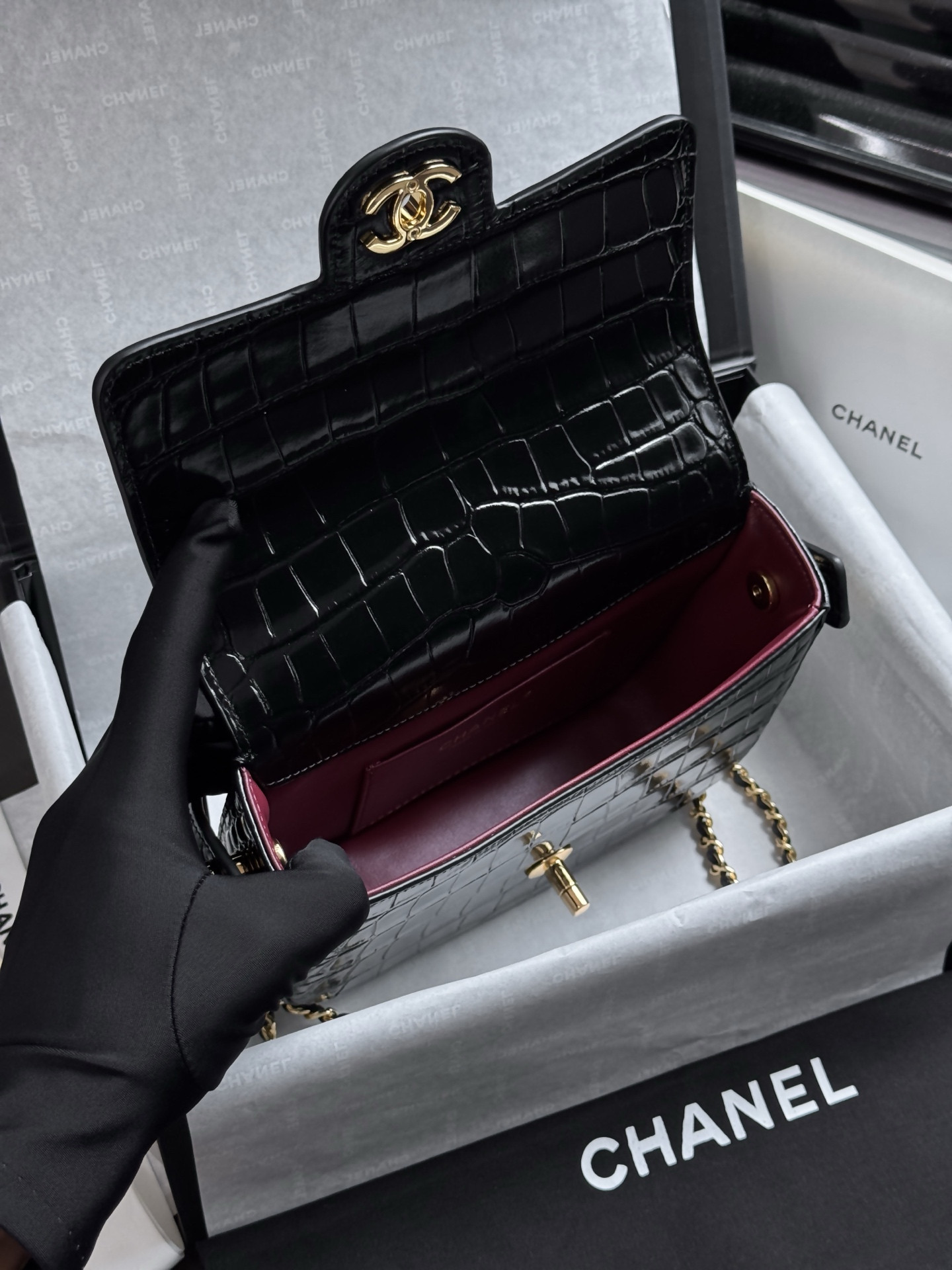 Chanel Mini Flap Bag With Handle AS6424 14.5x19.5x5cm