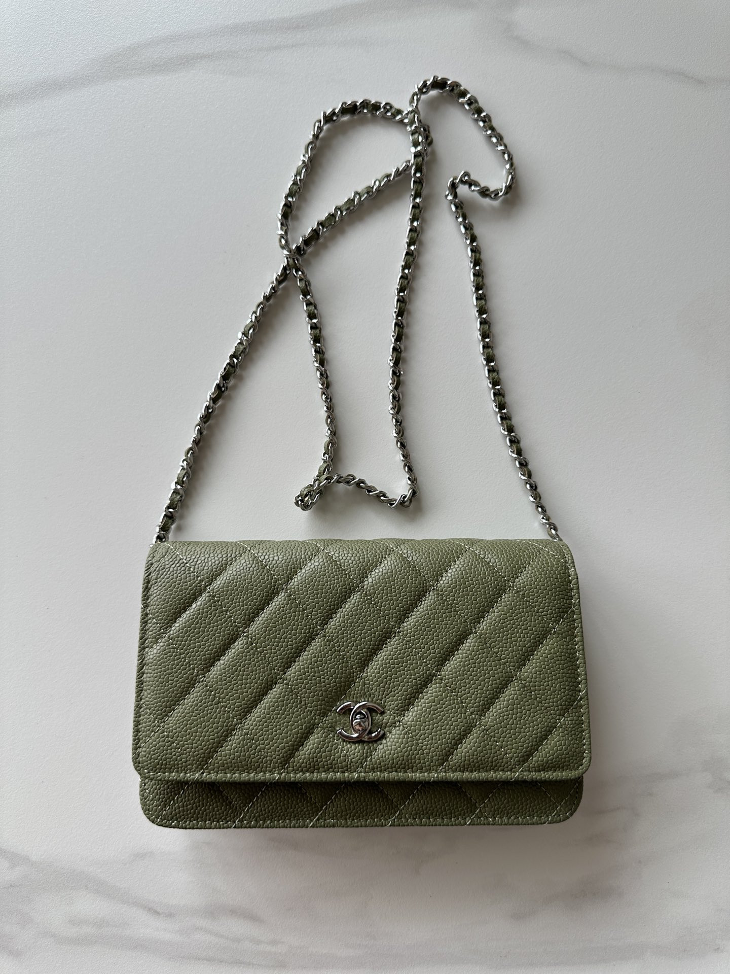 CHANEL WOC CLASSIC WALLET ON CHAIN 13x19cm
