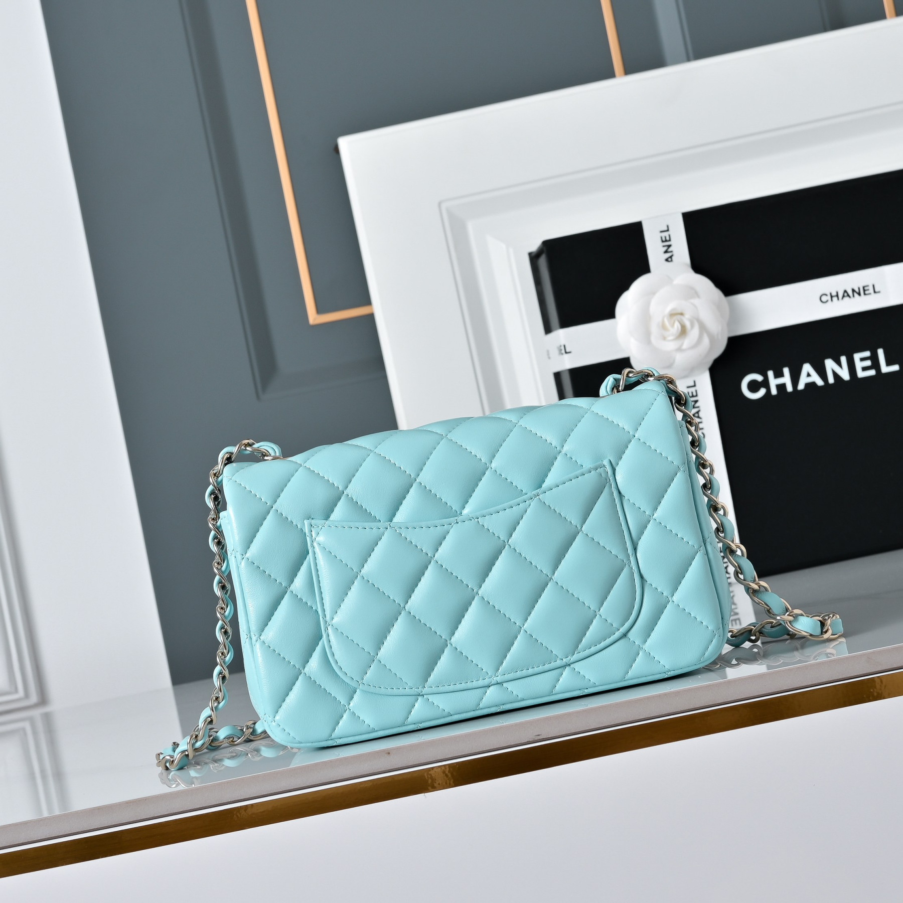 Chanel Mini Flap Bag 20x12x6.5cm