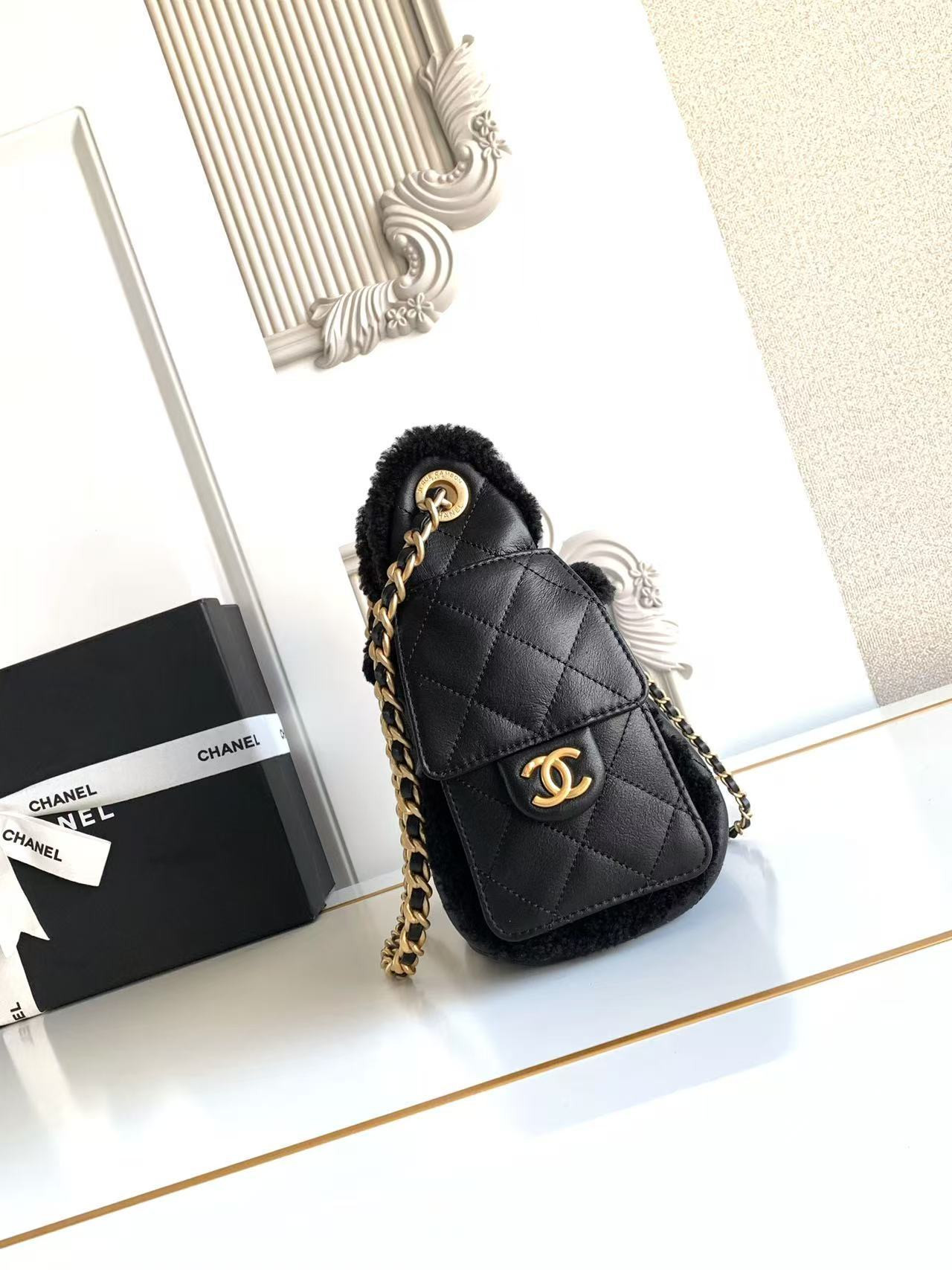 CHANEL 25C Bucket Bag 20x22x12.5cm