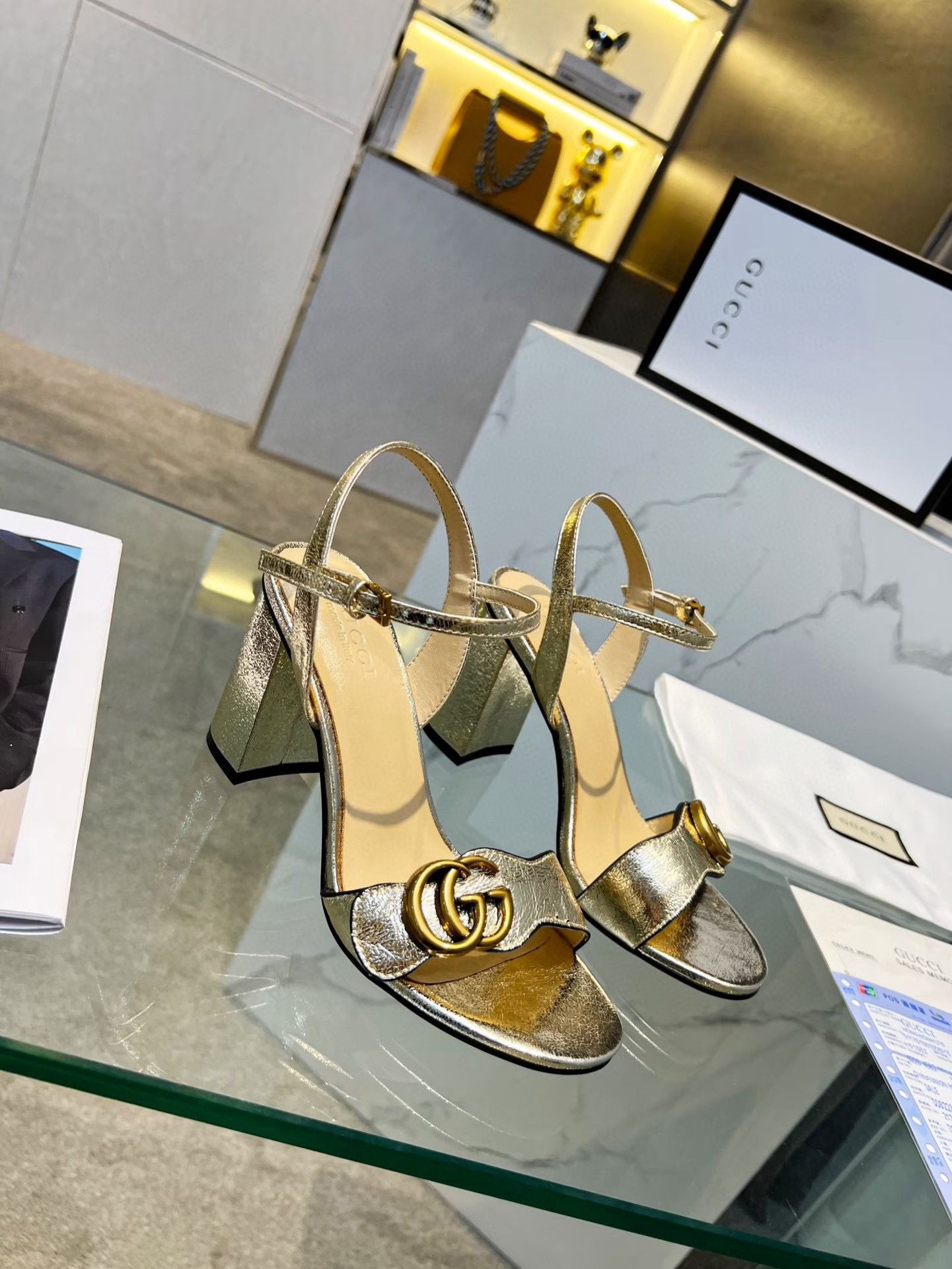 UA Gvc*1 HORSEBIT HEELED SANDAL