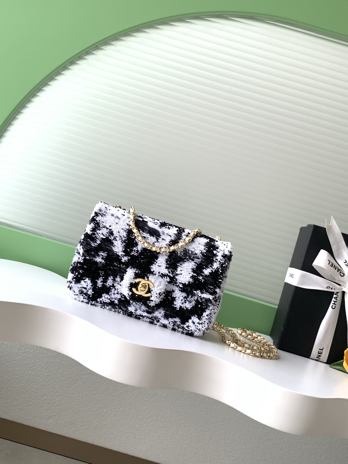 Chanel Flap Bag AS4418 14x21x8cm