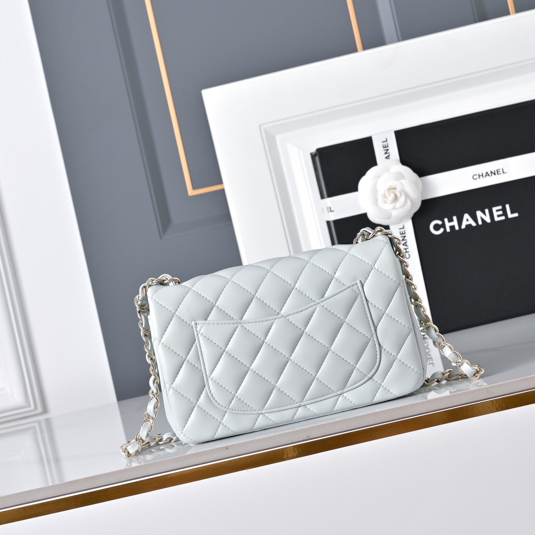 Chanel Mini Flap Bag 20x12x6.5cm