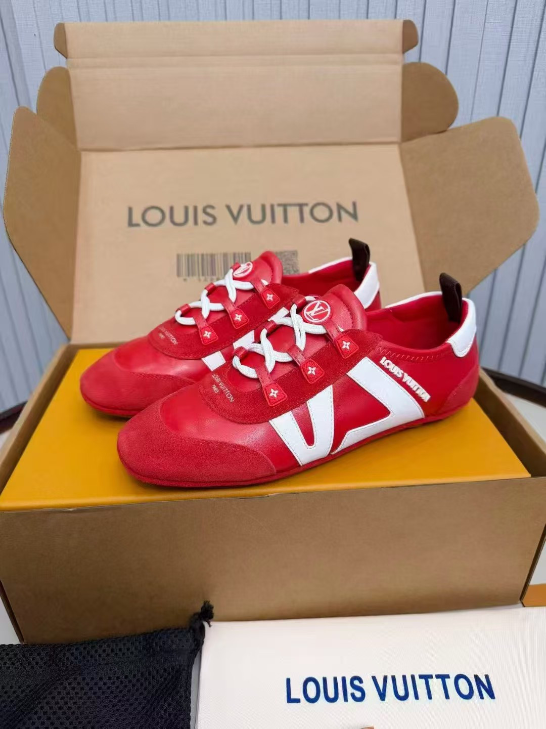 UA LV Sneaker