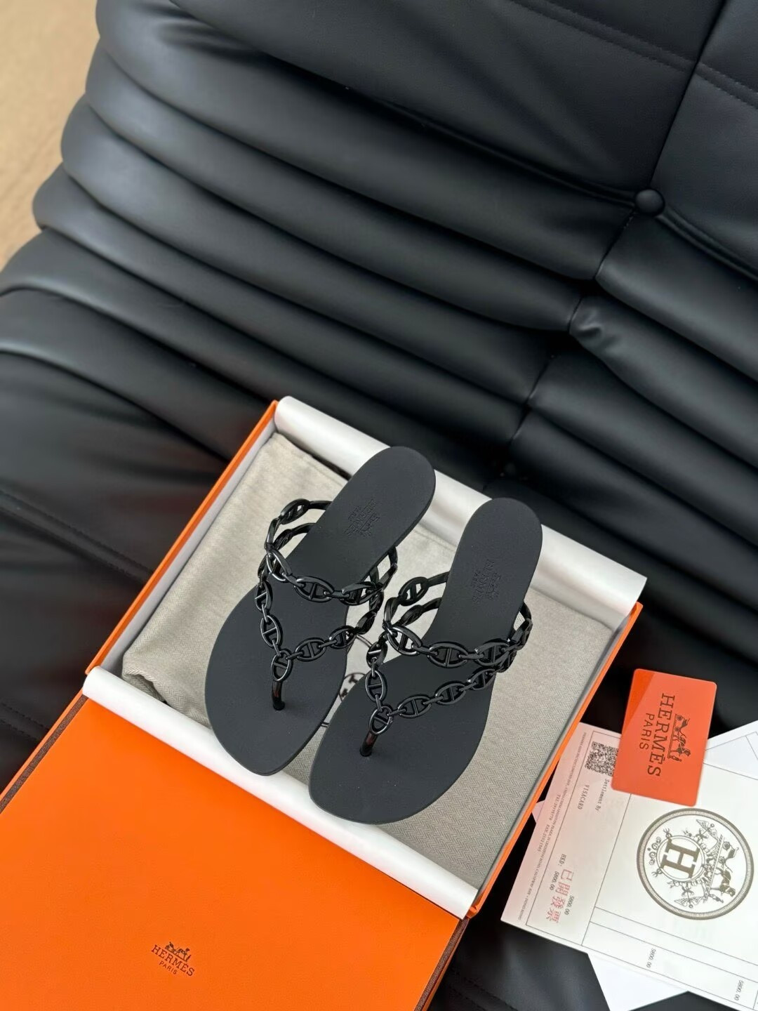 ua H**me5 island sandal