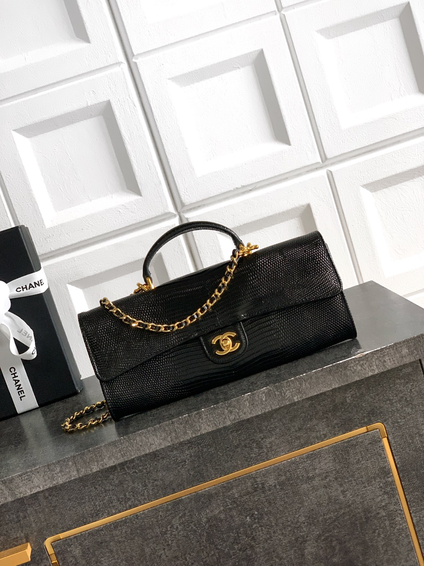 Chanel Clutch with chain AP5280 9.5x25x5cm