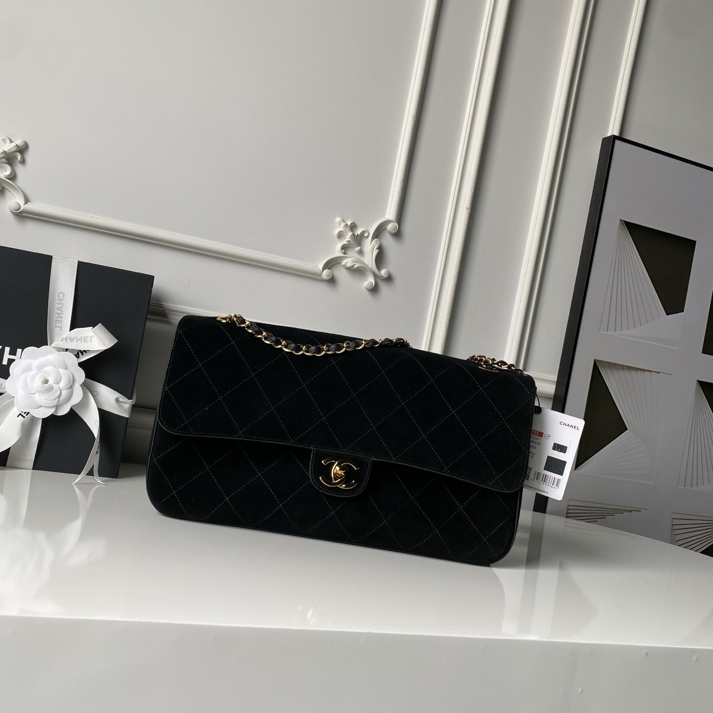 Chanel Maxi Flapbag Gold hardware AS6281 19.5x32x10cm