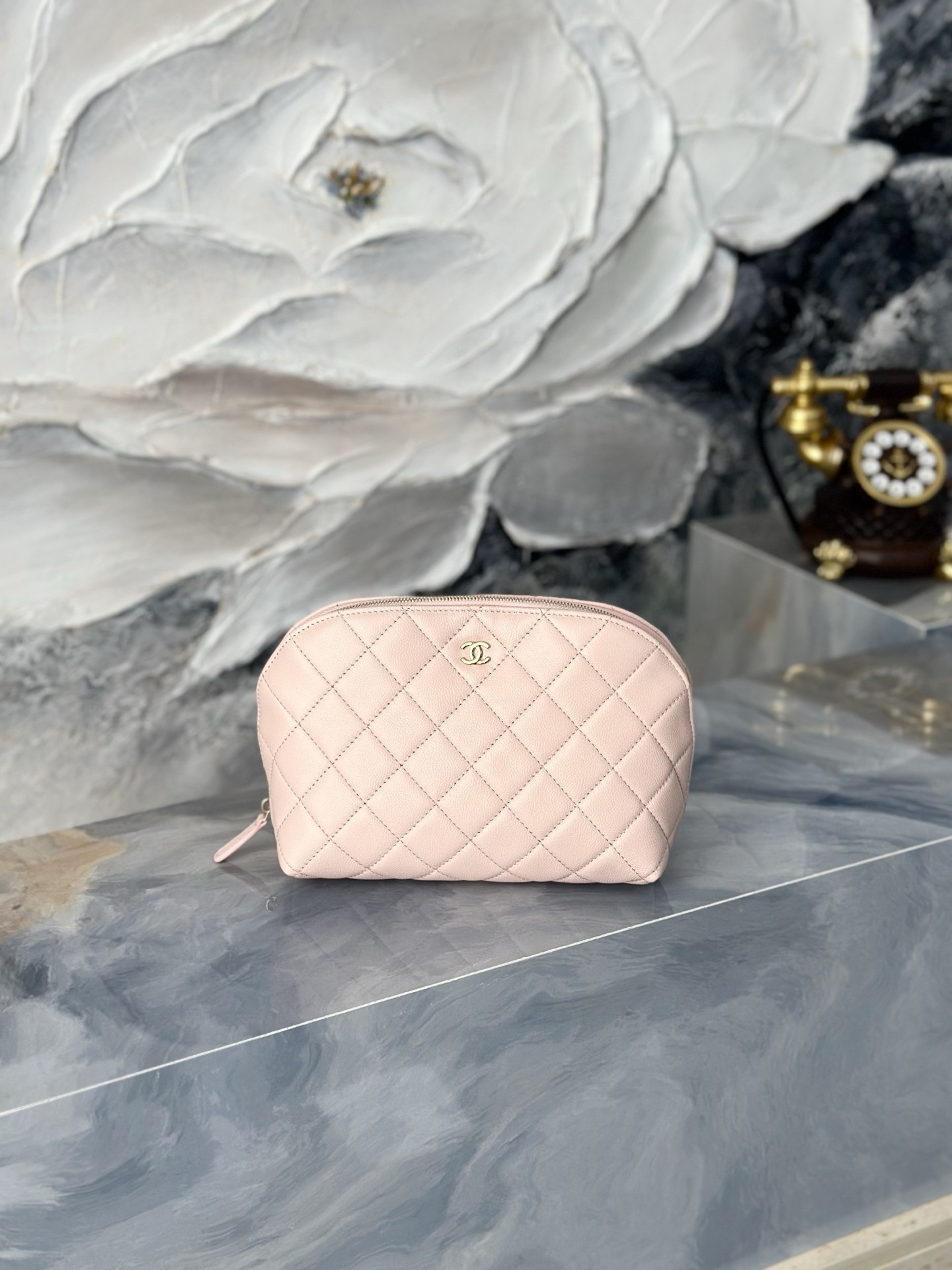 Chanel Quilted Cosmetic Bag A31102 19x13x10cm