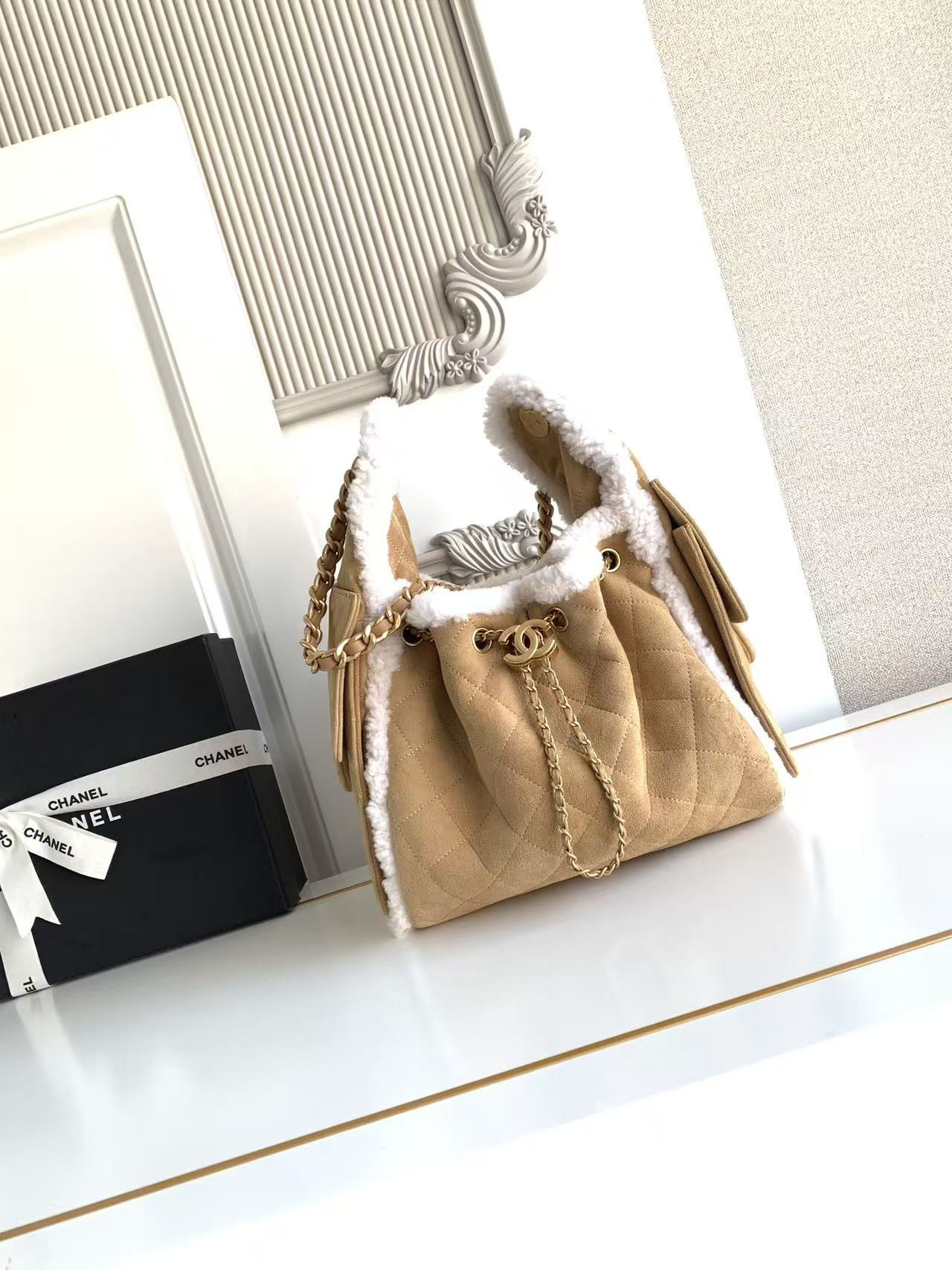 CHANEL 25C Bucket BAG 30x26x14cm