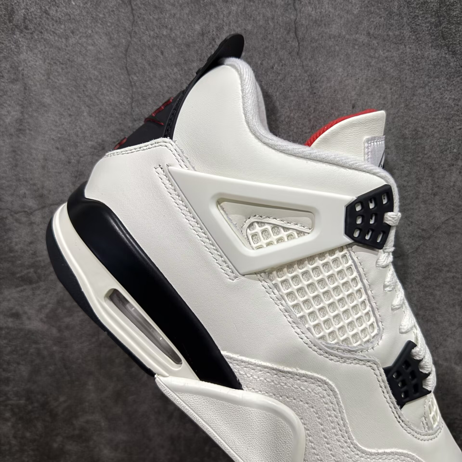 UA Air Jordan 4 Retro
