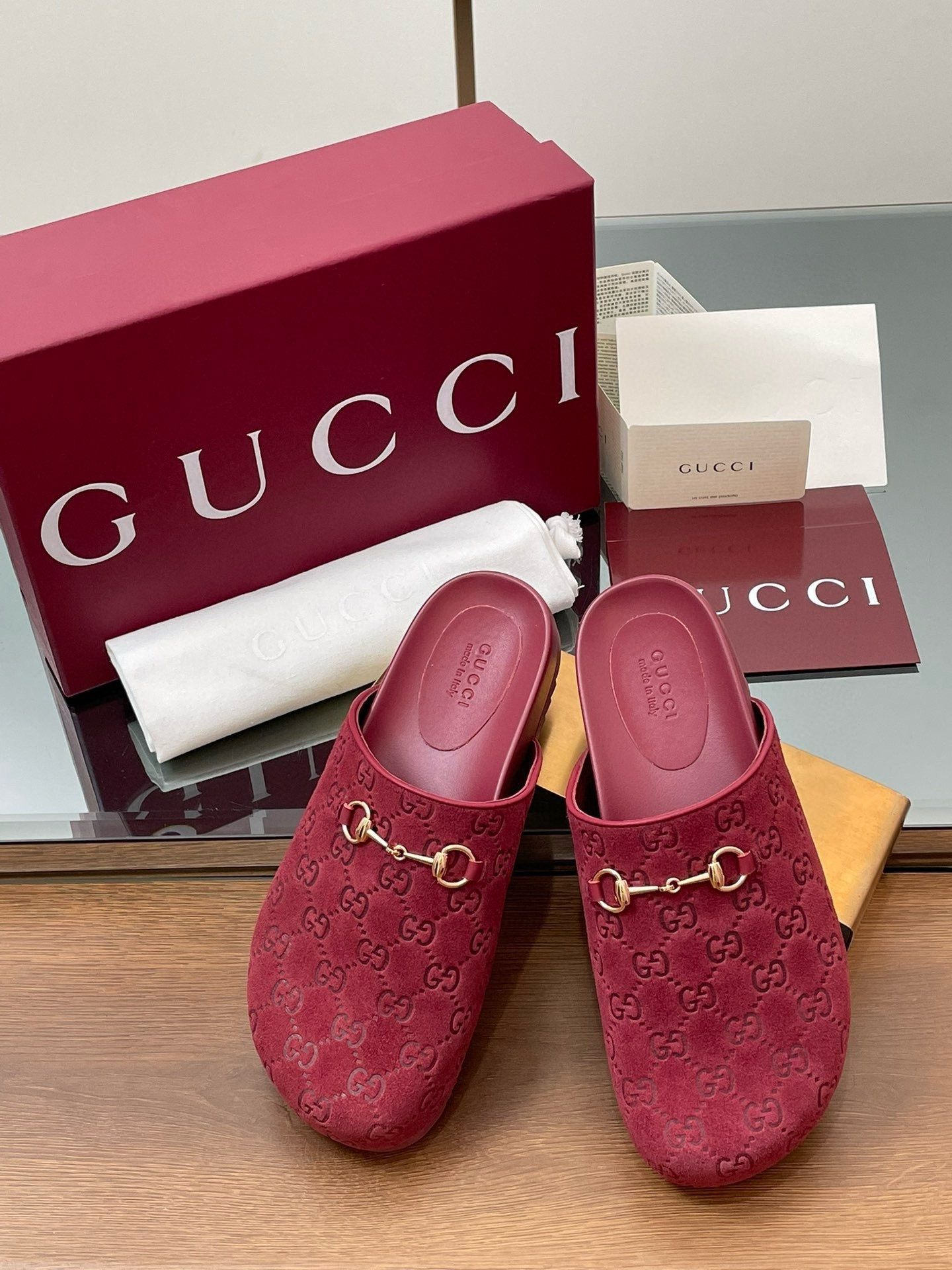 ua Gvc*1 women