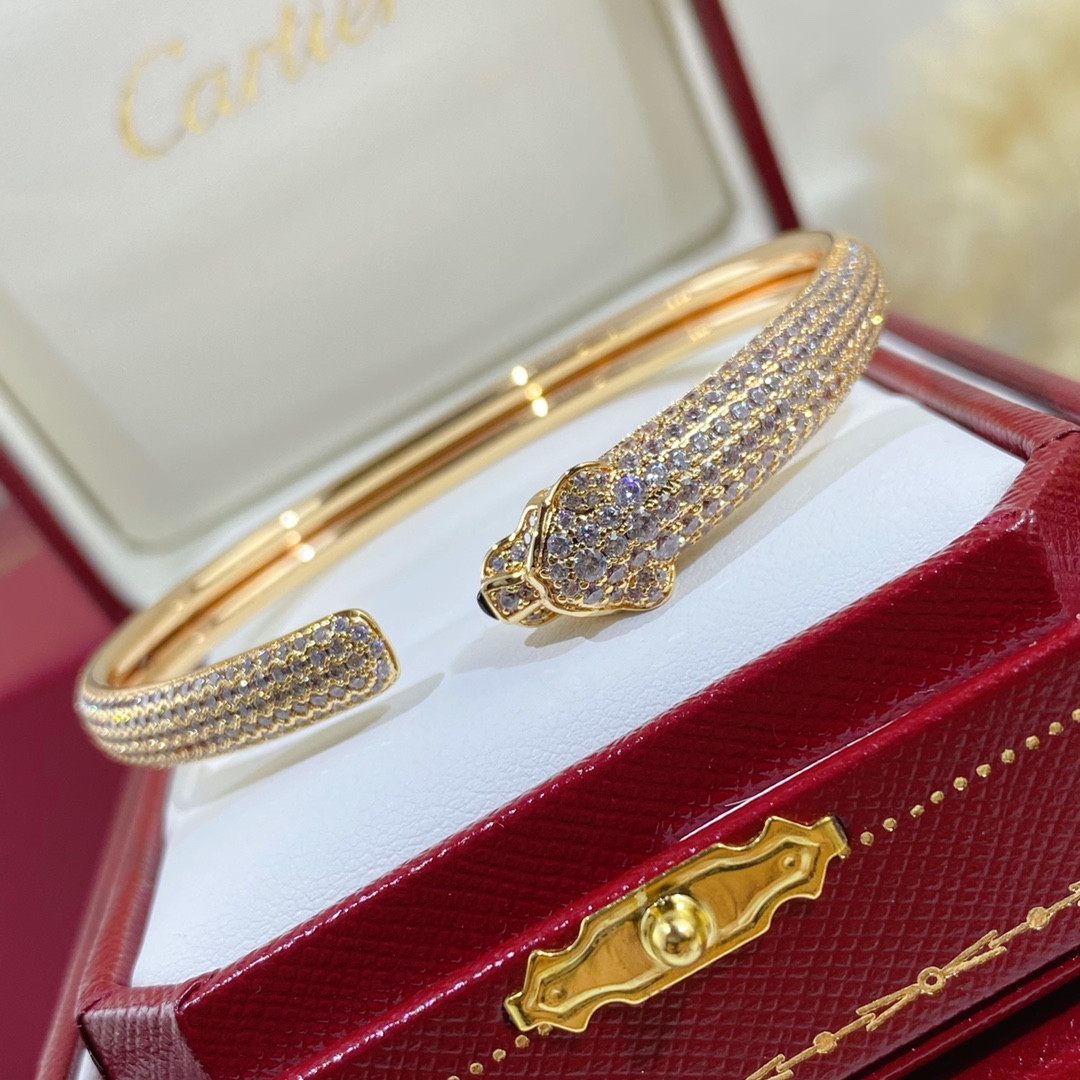 Ca*t1er Hand-set D1am0nd thin half D1am0nd leopard Bracelet