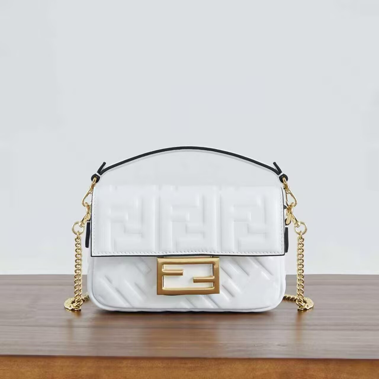 Fendi Baguette Mini Bag 19x4x10cm