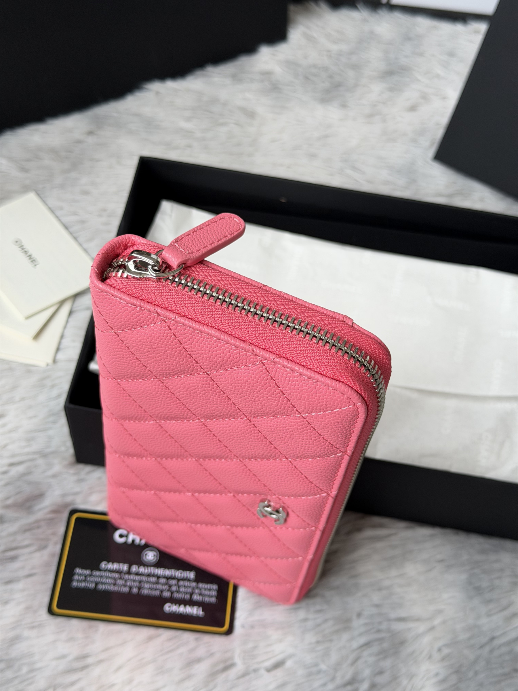 Chanel Zip Around Wallet 80758 10x19x3cm