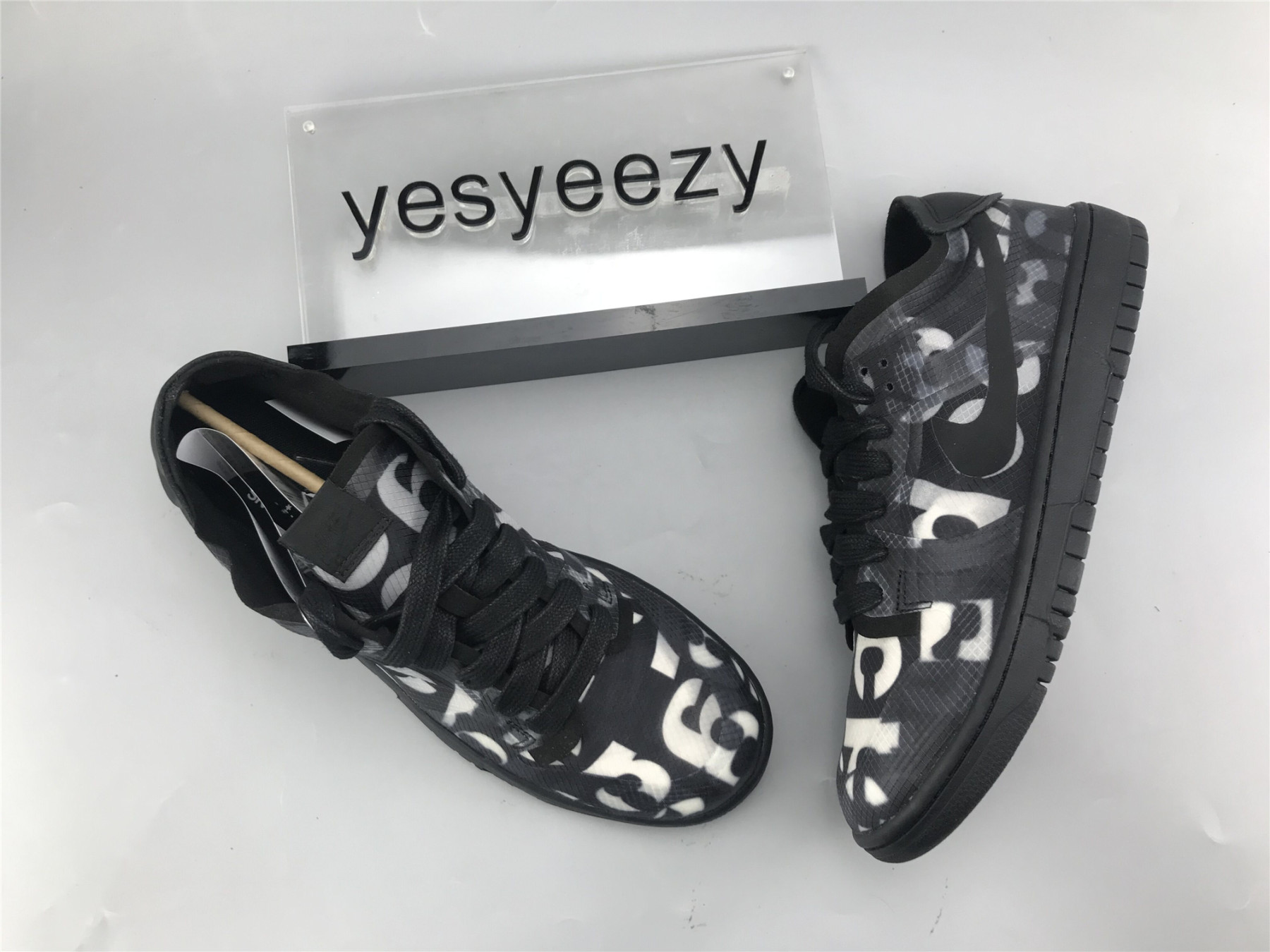 UA NIKE COMME DES GARÇONS X DUNK LOW