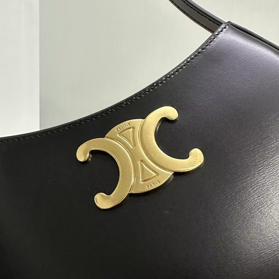 Ce1i*e MEDIUM TILLY BAG in shiny calfskin 22x13.5x4cm