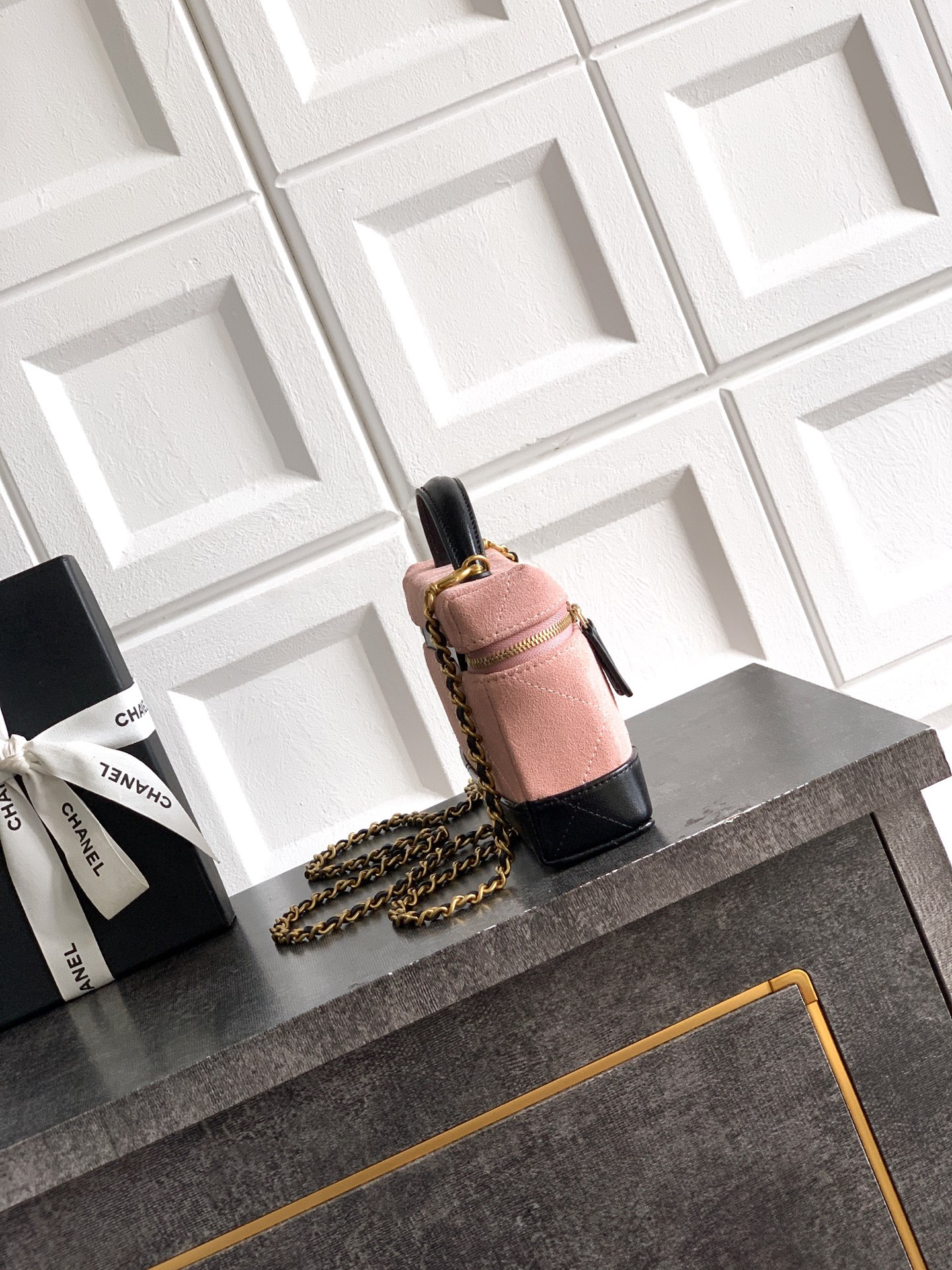 Chanel Vanity with Chain AP5186 17x19.5x5cm