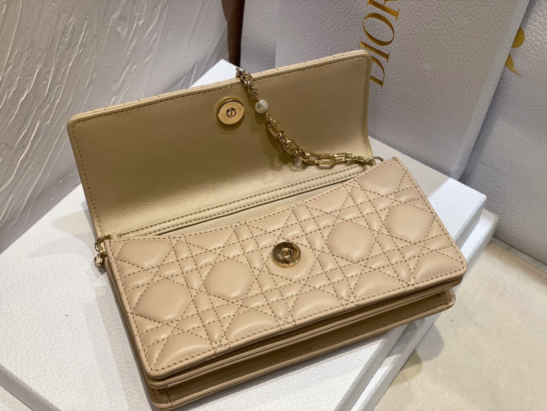 MISS D10r Mini Handbag Beige Cannage Woven Pattern Lambskin S0980ONMJ-M116 21 x 11.5 x 4.5 cm