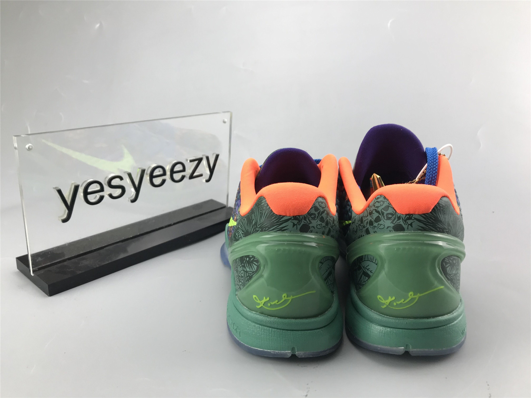 UA NIKE ZOOM KOBE 6 