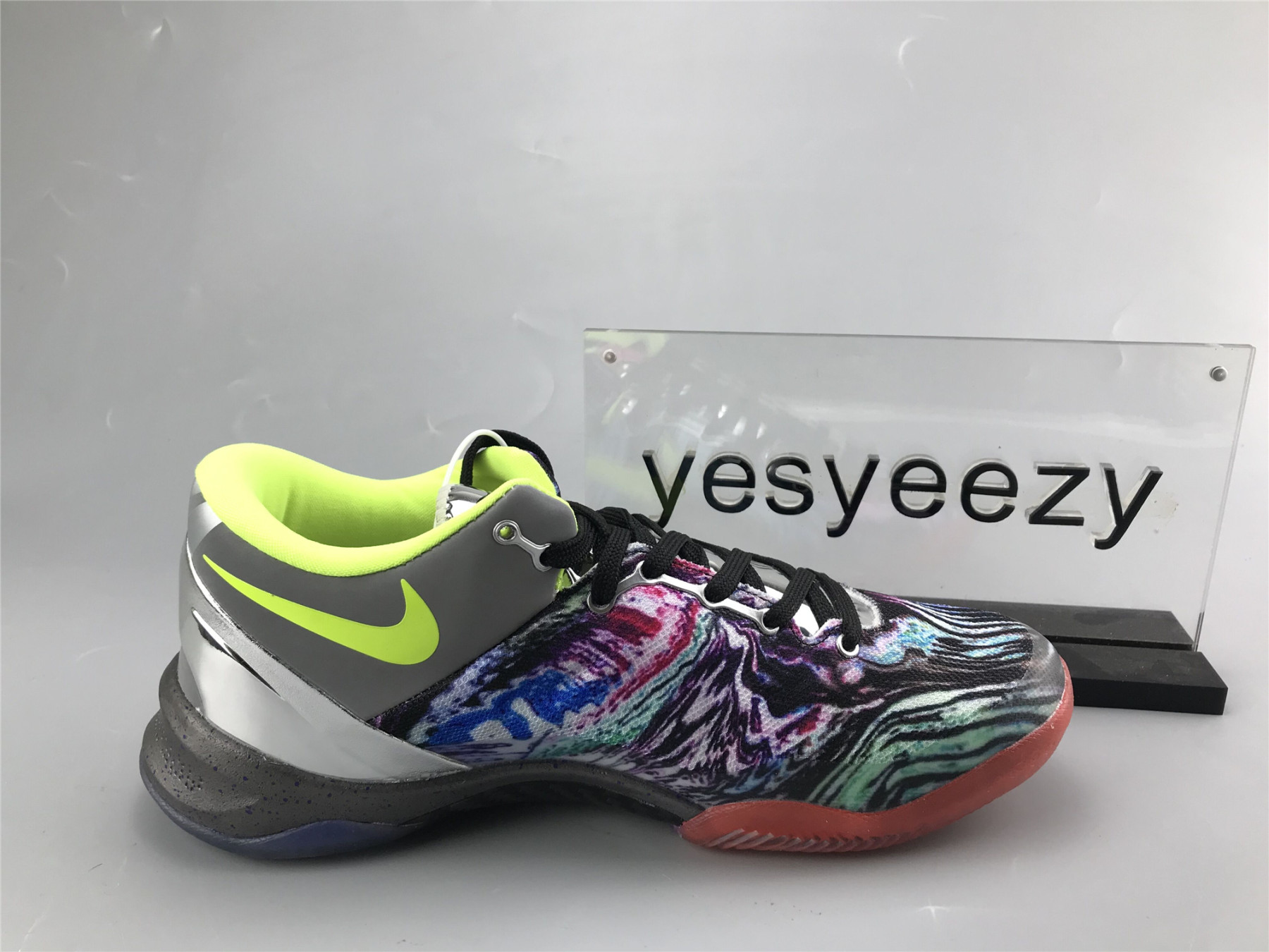 UA NIKE KOBE 8 SYSTEM