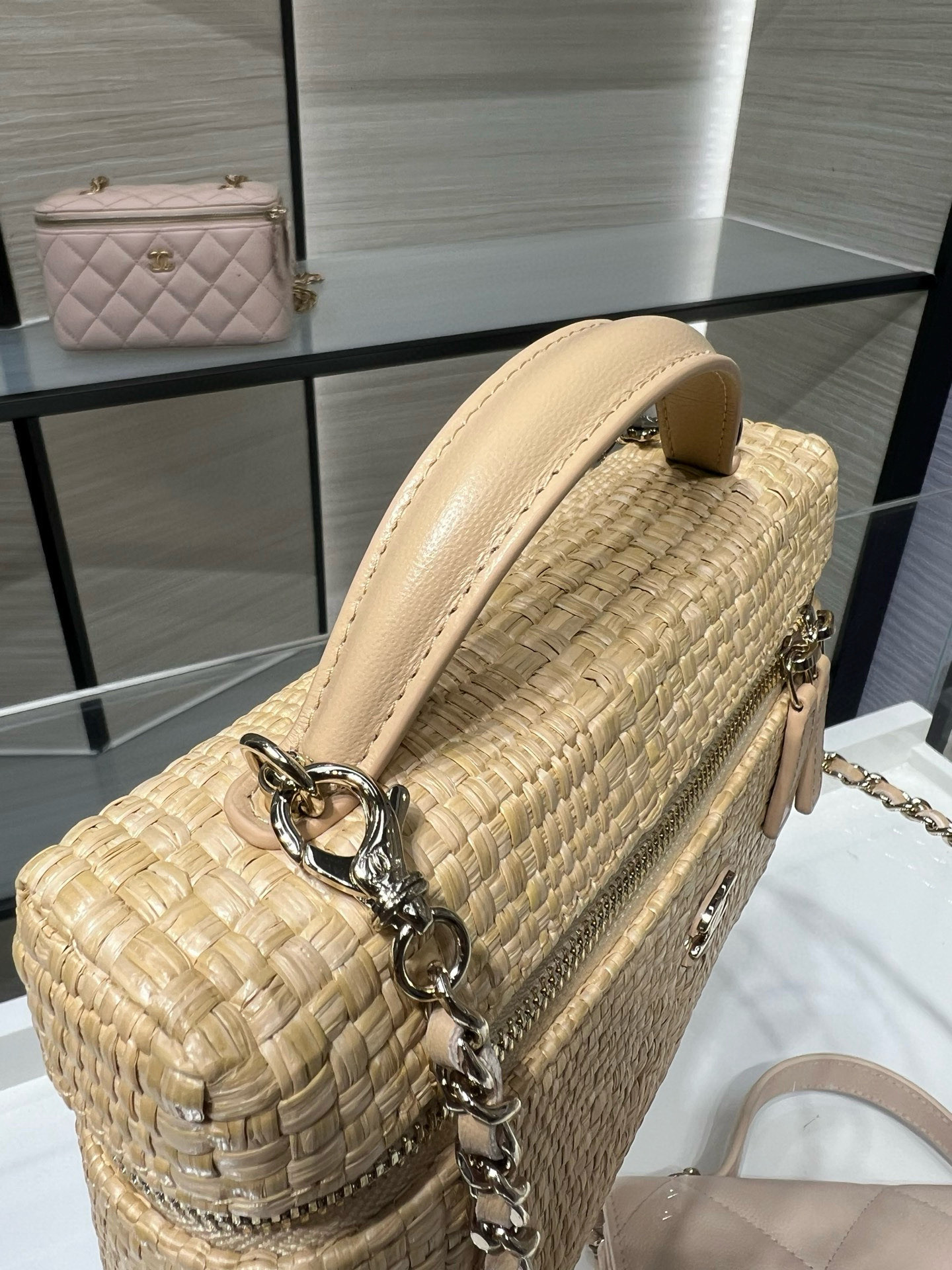 Chanel Classic Vanity with Chain AP4385 17x19.5x5cm