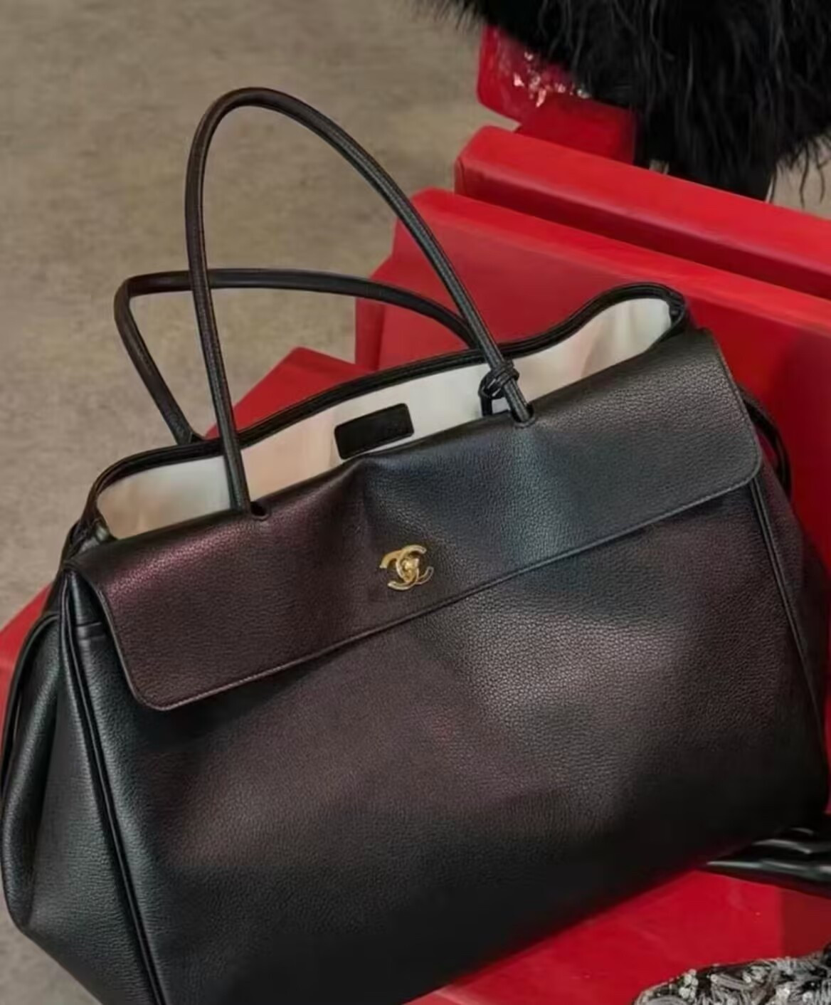 Chanel Large Shopping Bag Grained Calfskin & Gold-Tone Metal AS6289 33x43x17.5cm