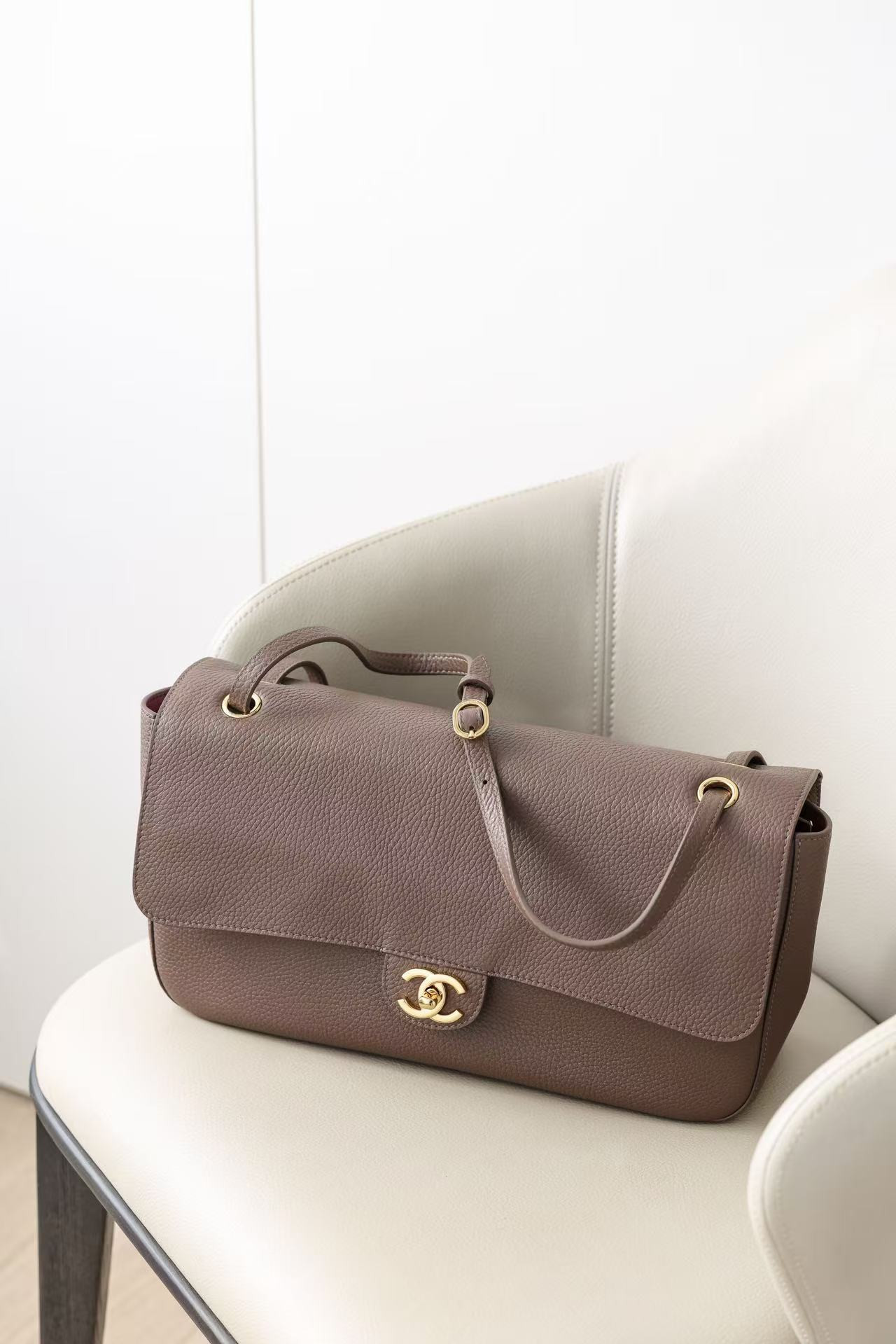 Chanel Maxi Flapbag AS6231 19.5x32x10cm