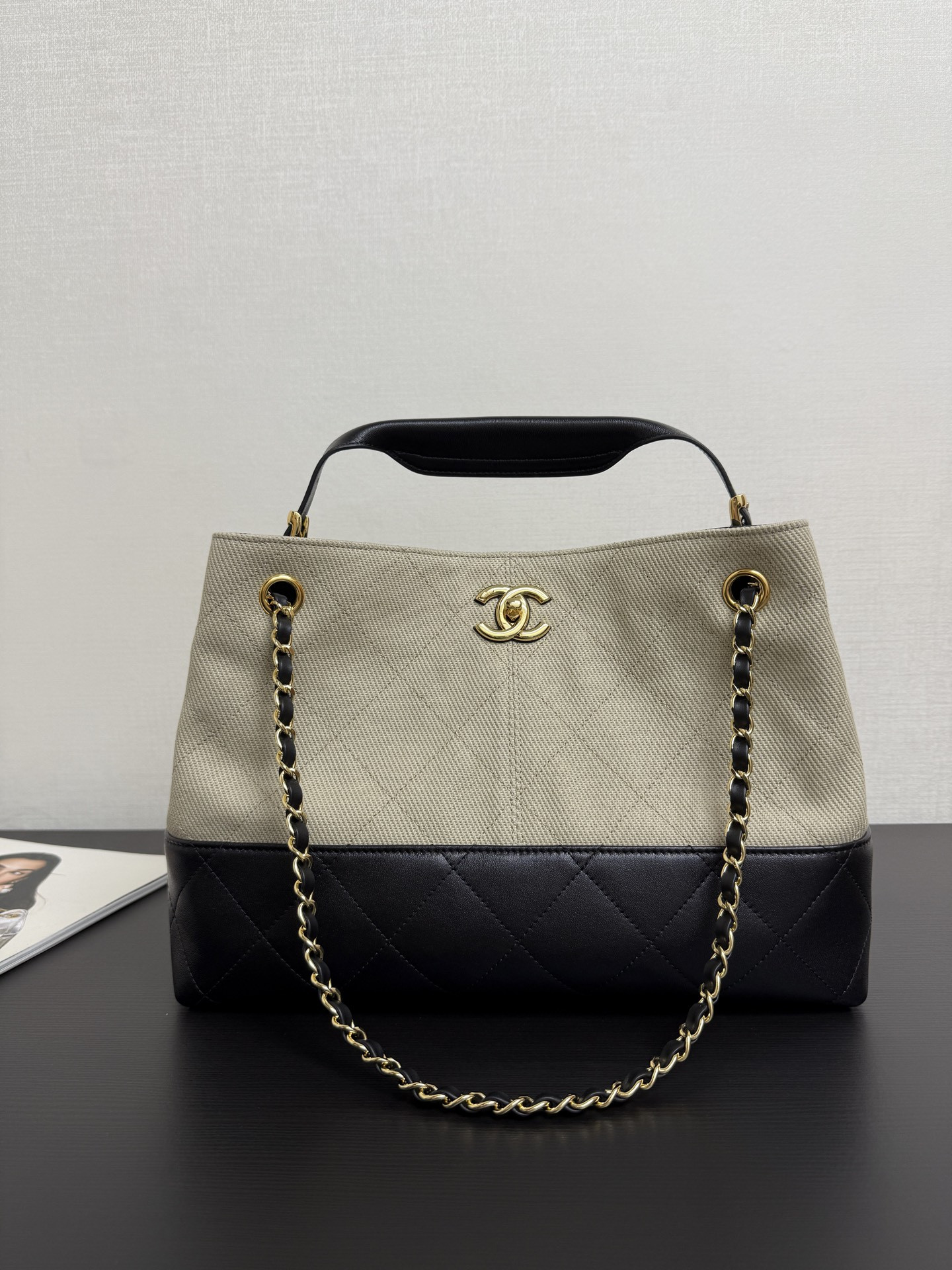 Chanel Hobo Bag 35x24x12cm