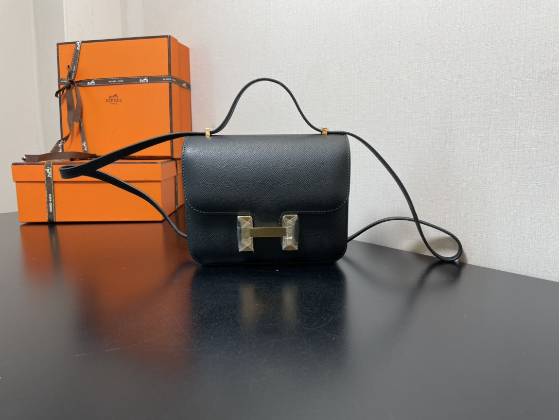 H**me5 Constance 19 Epsom Gold Hardware 7.25"  x 6.25"  x 2.25"