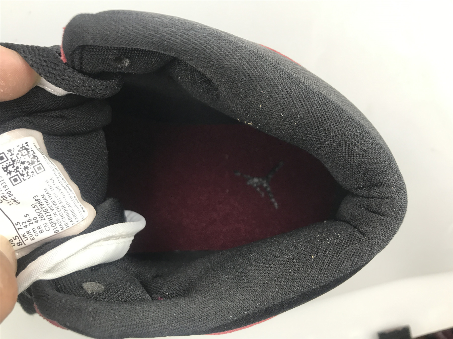 UA WMNS AIR JORDAN 1 MID SE