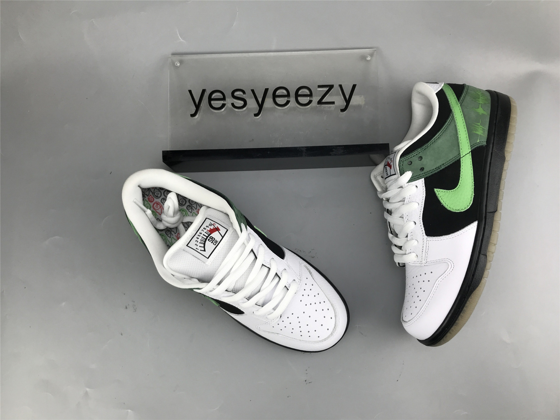 ua nike dunk low preM1vm sb