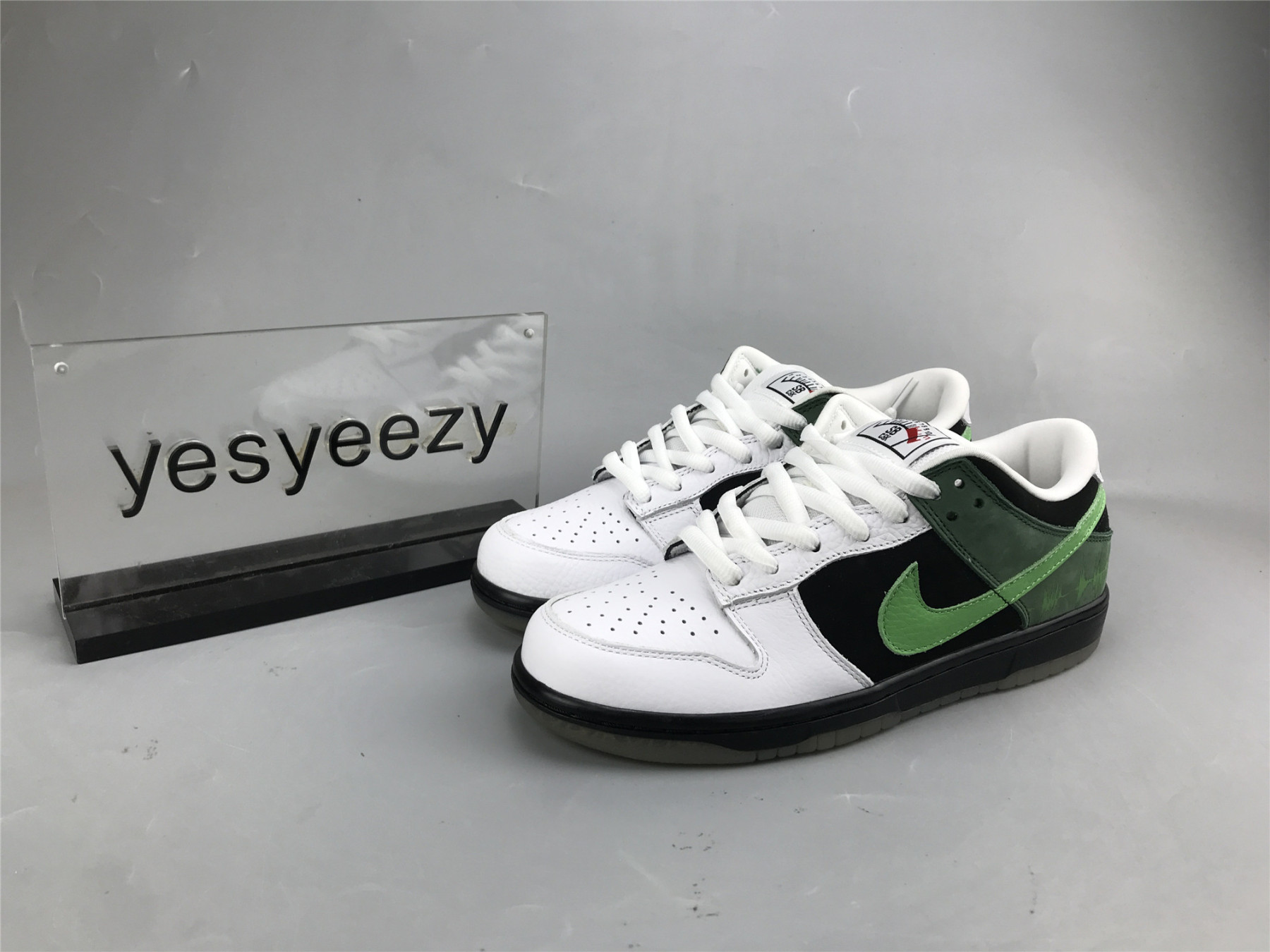 ua nike dunk low preM1vm sb
