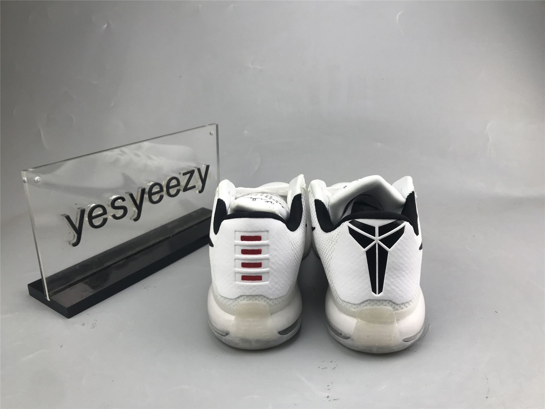 UA NIKE KOBE 10