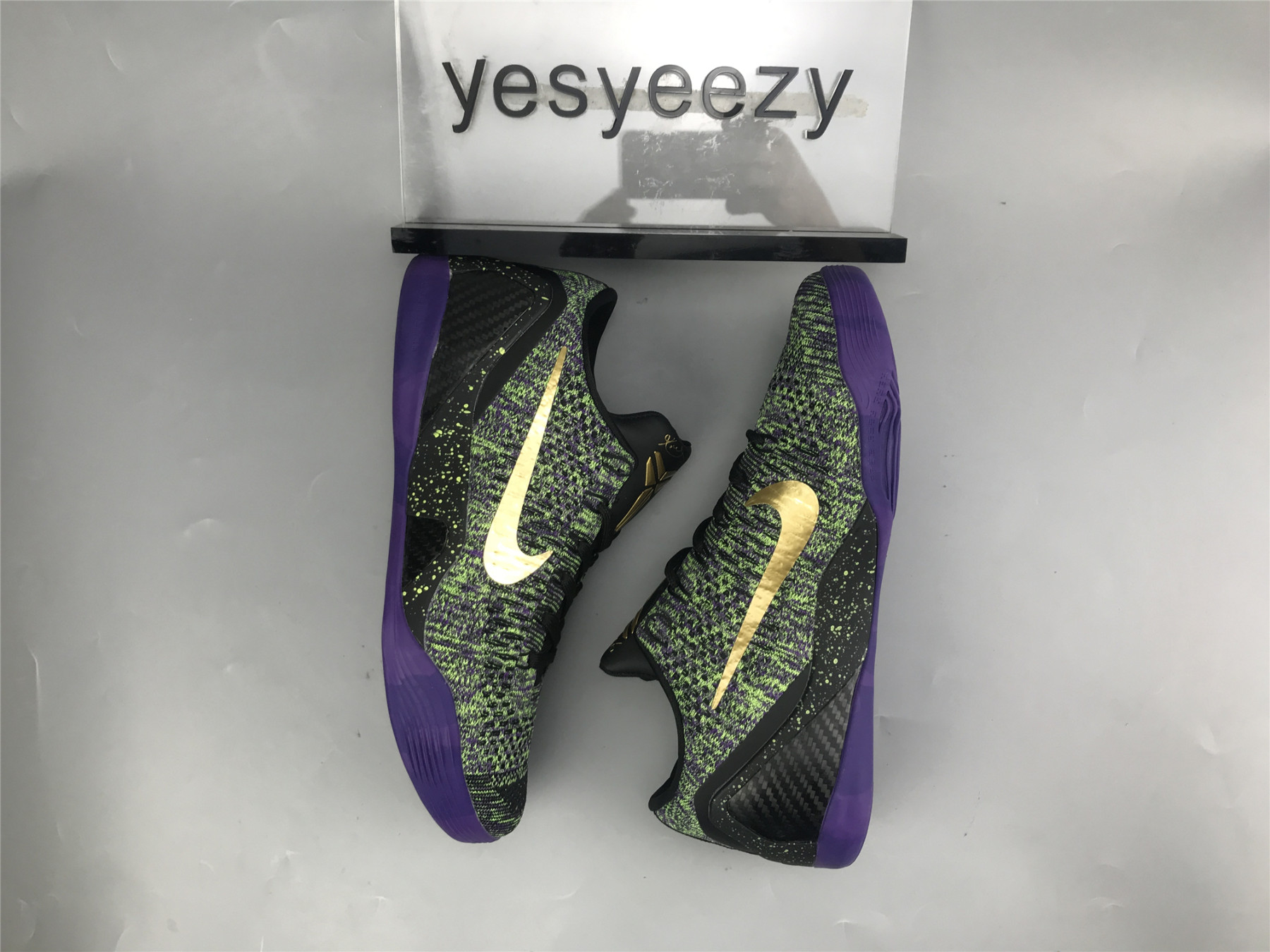 UA NIKE KOBE 9 ELITE LOW