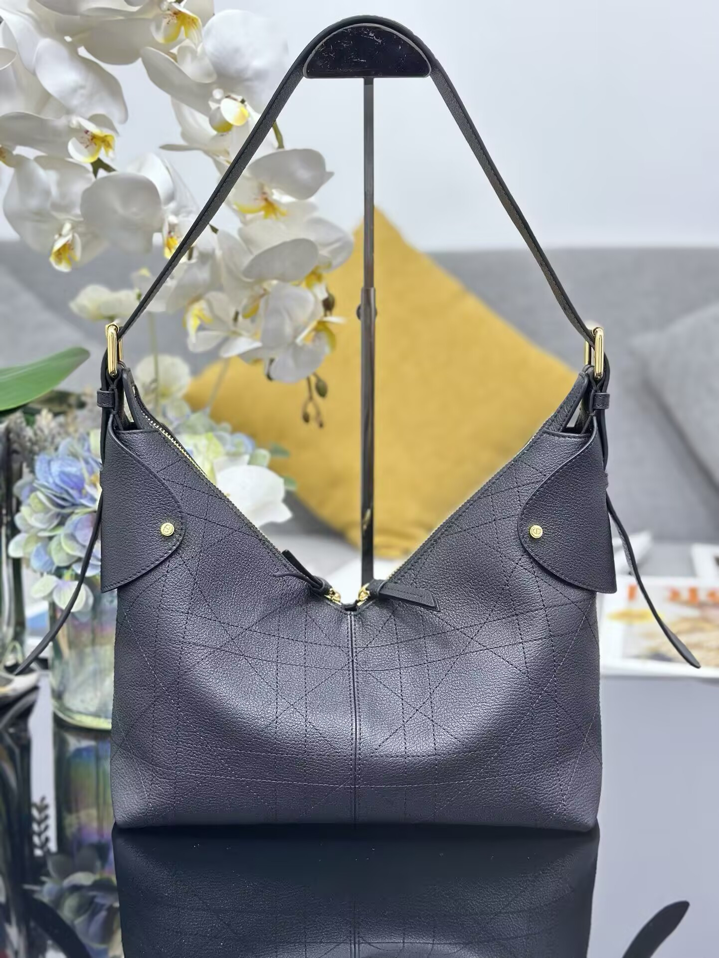 Dior Medium Dior Voyage Bag 28x18x12cm