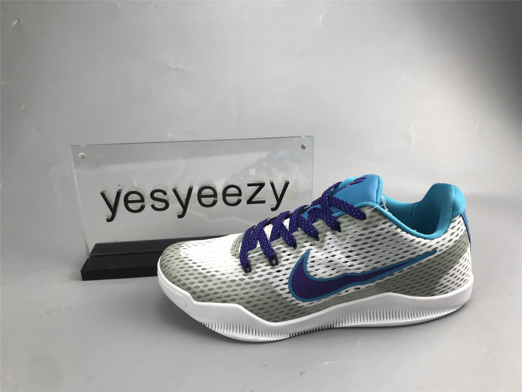 UA NIKE KOBE 11 EP 