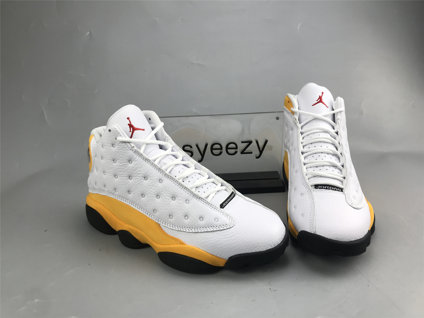 UA AIR JORDAN 13 