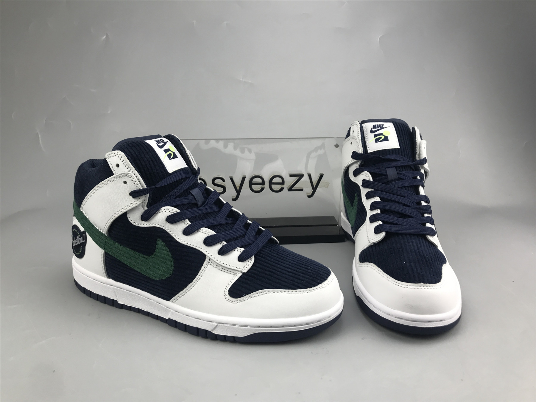 UA NIKE DUNK HIGH