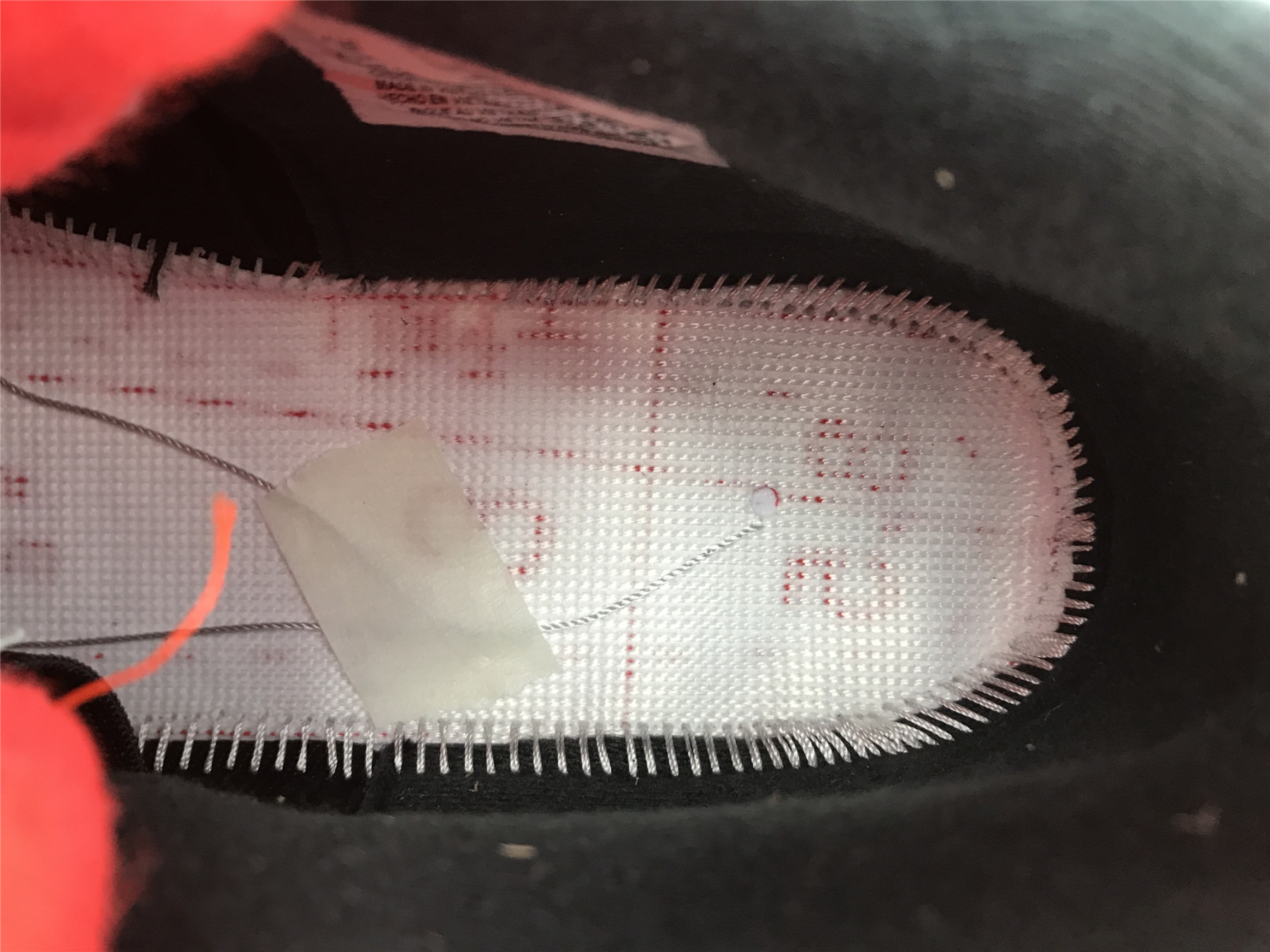 UA AIR JORDAN 4 RETRO