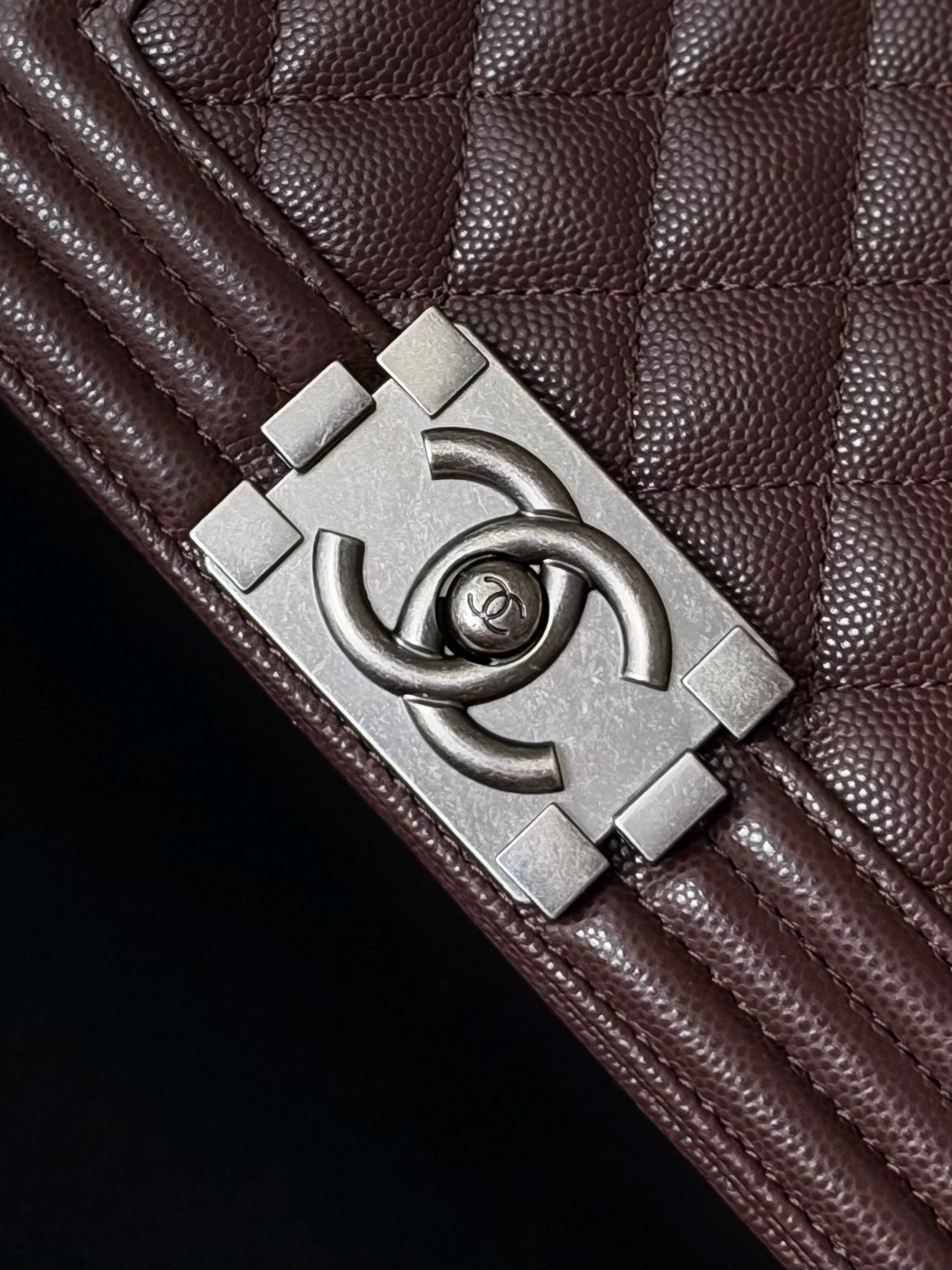 Chanel Boy Handbag 12x20x7cm