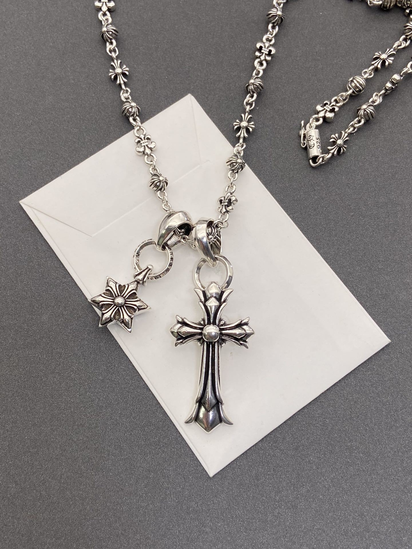 ch*0me he**ts cross and star of Dau1d necklace