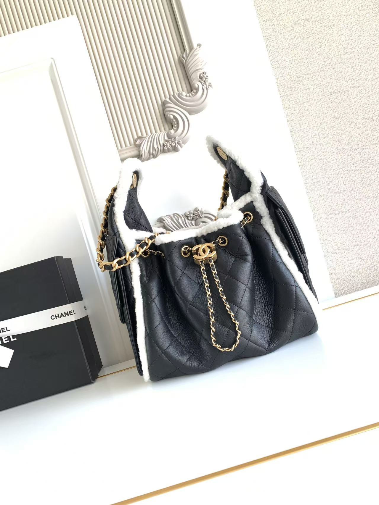 CHANEL 25C Bucket BAG 30x26x14cm