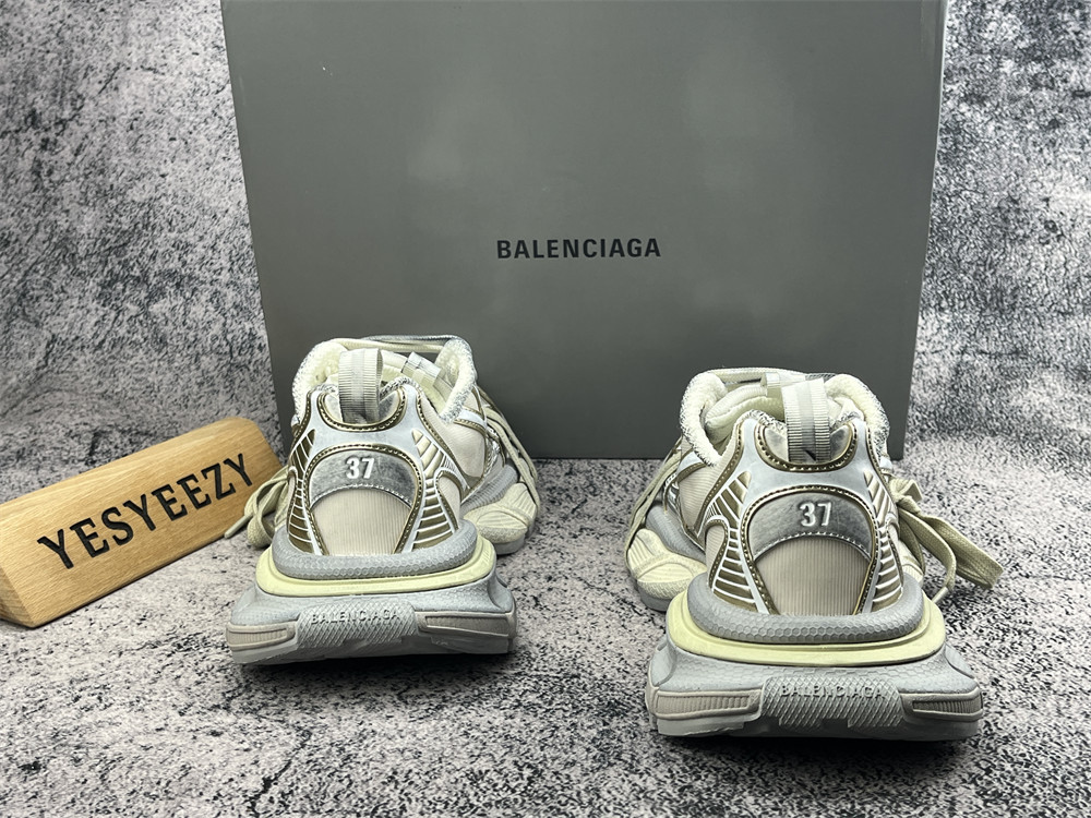 UA Balenciga 3XL Sneaker