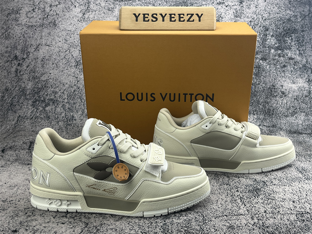 UA LV Trainer Sneaker