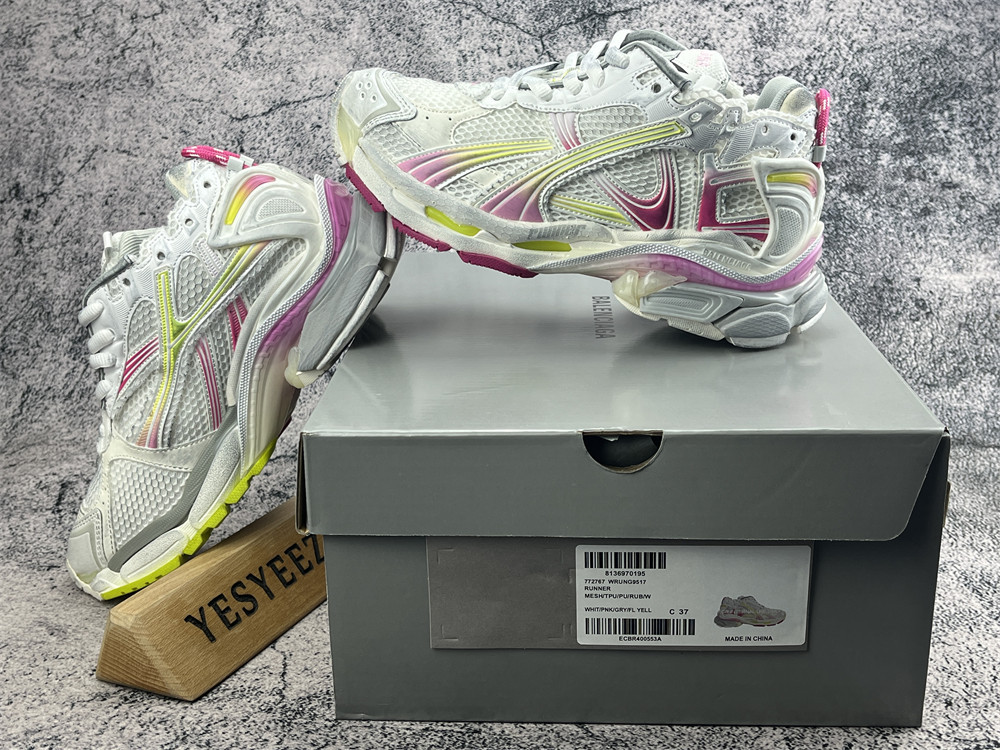 UA Balenciaga Runner Sneaker