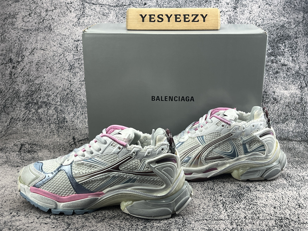 UA Balenciaga Runner Sneaker