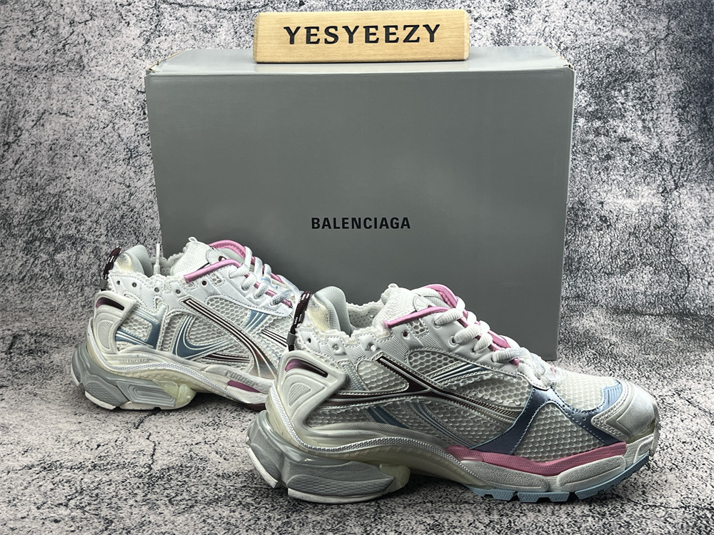 UA Balenciaga Runner Sneaker