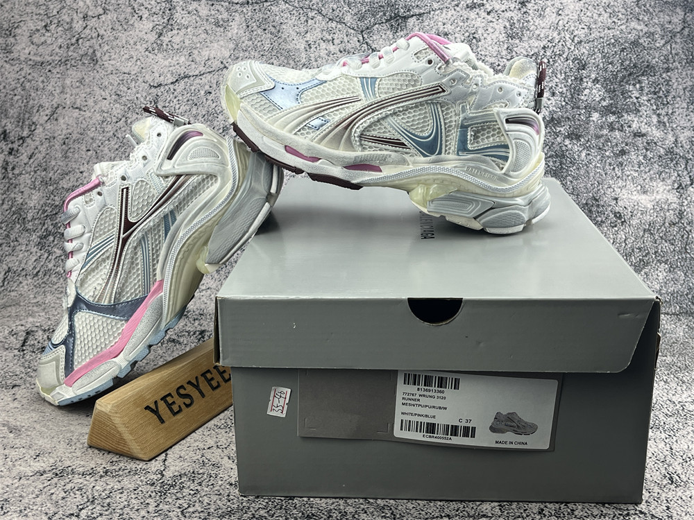 UA Balenciaga Runner Sneaker