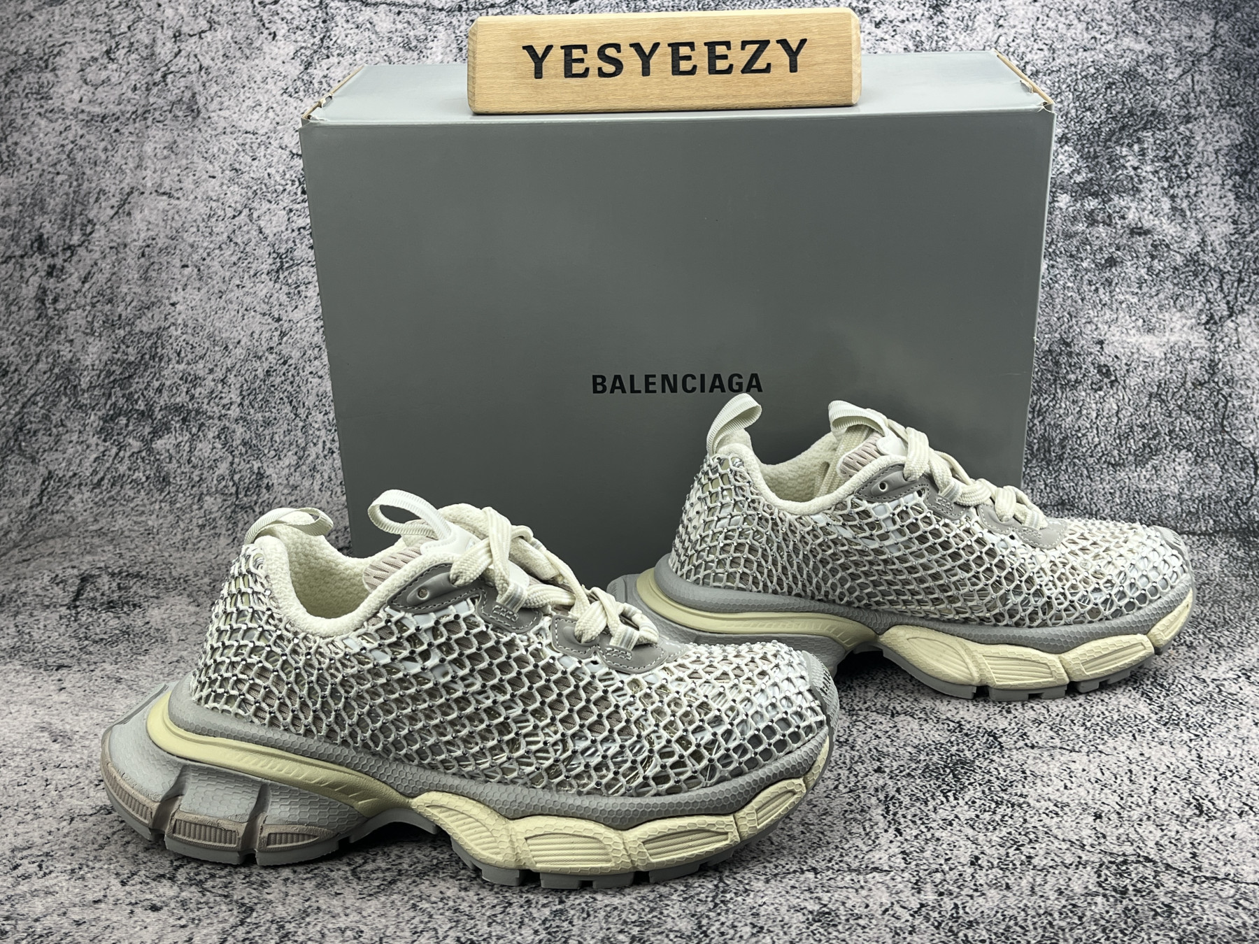 UA Balenciga 3XL Sneaker